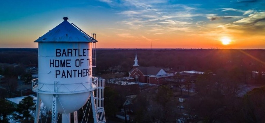 photo of Bartlett water tower which reads Bartlett Home of the Panthers